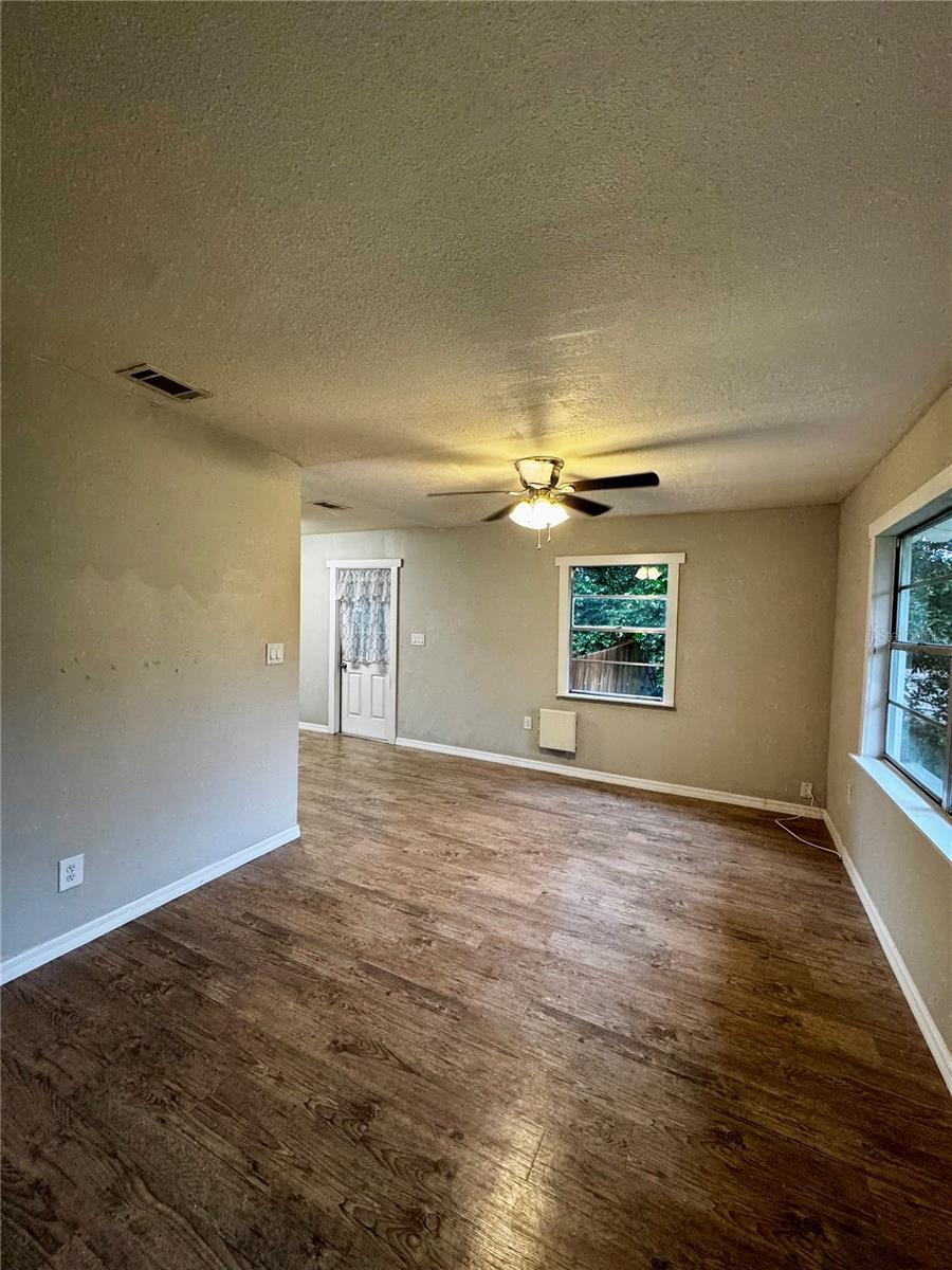 Image 3 of 16 For 5811 20th Street