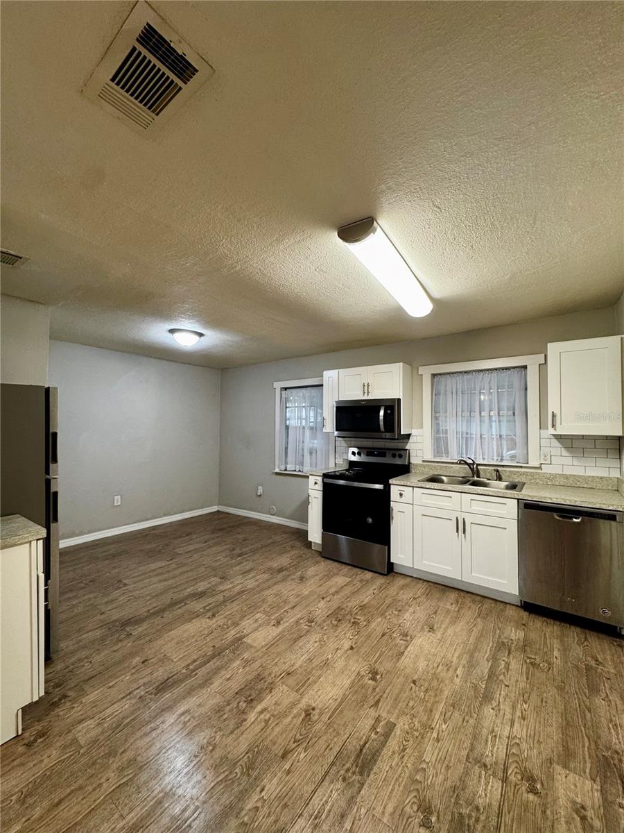 Image 5 of 16 For 5811 20th Street