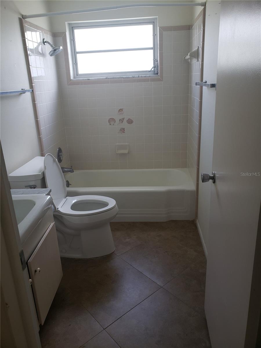 Image 8 of 12 For 714 Indian Wells Avenue