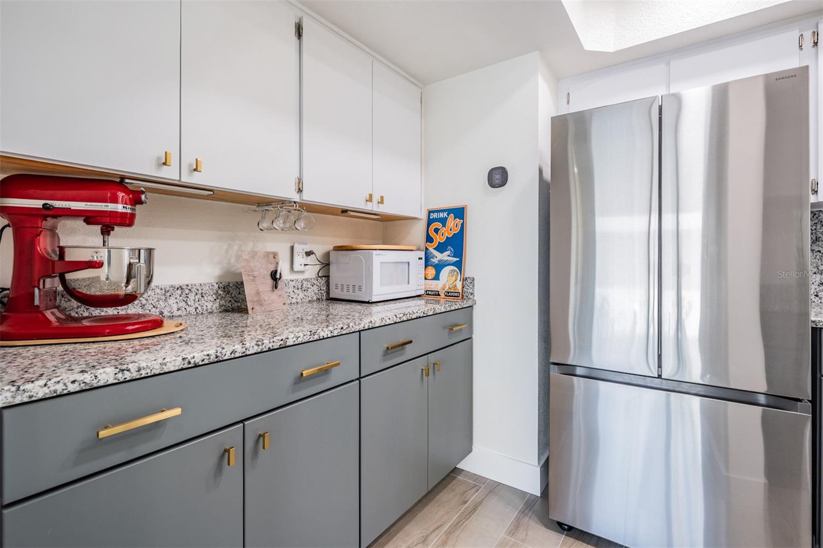 Listing photo id 11 for 103 Davis Boulevard B