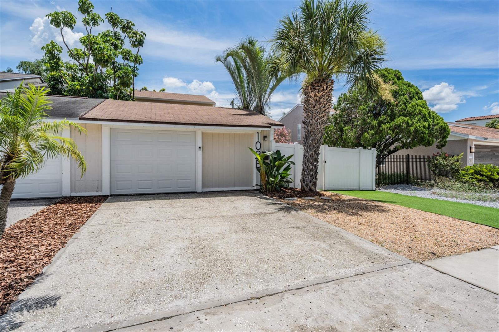 Listing photo id 32 for 103 Davis Boulevard B