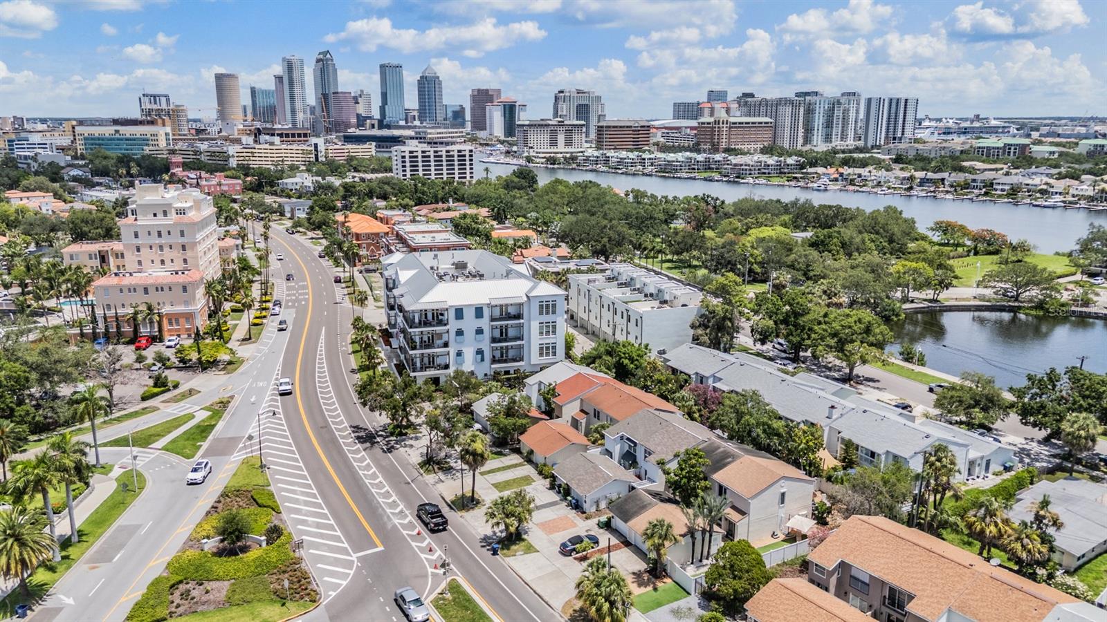 Listing photo id 37 for 103 Davis Boulevard B