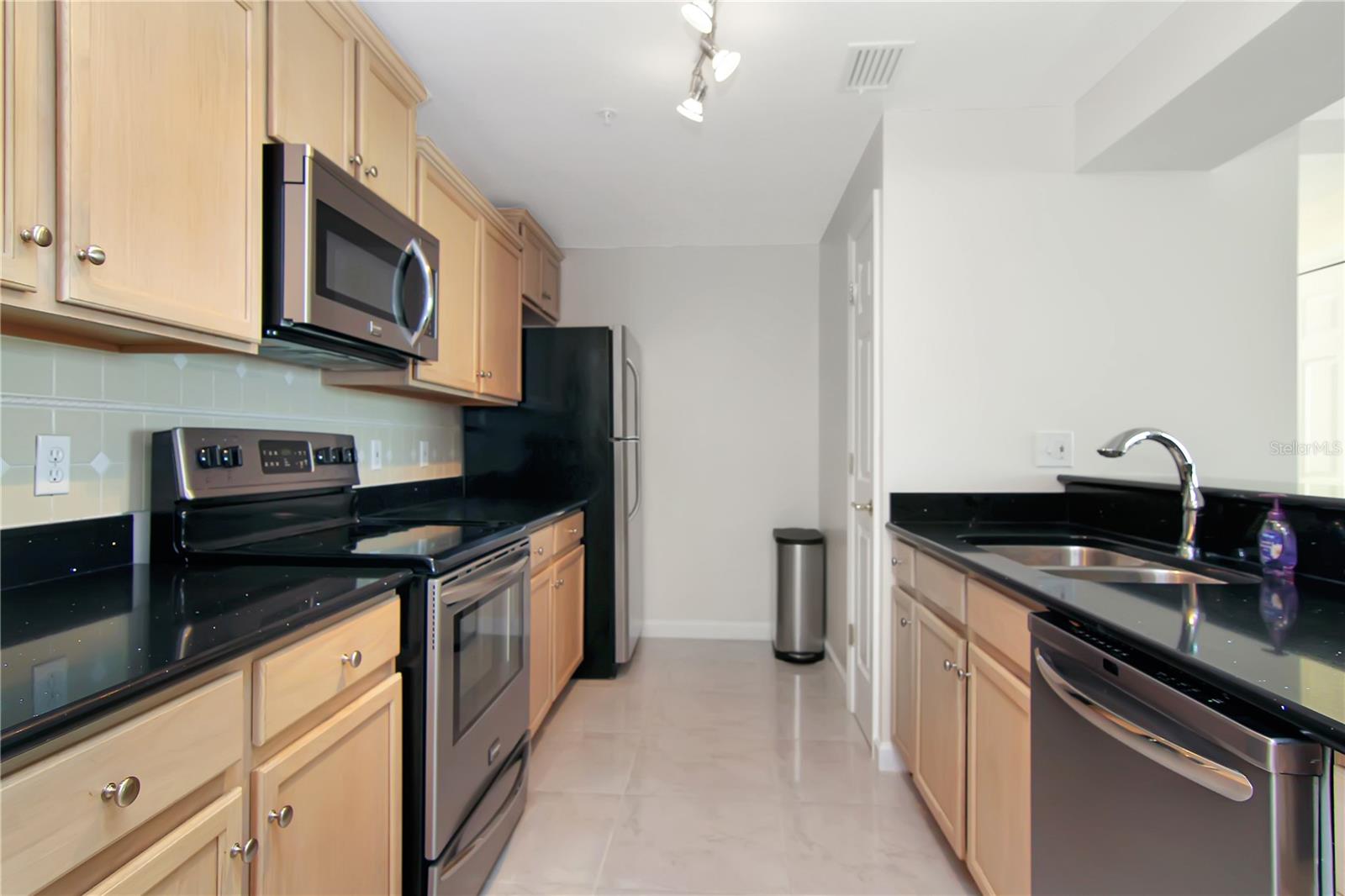 Image 9 of 31 For 345 Bayshore Boulevard P2
