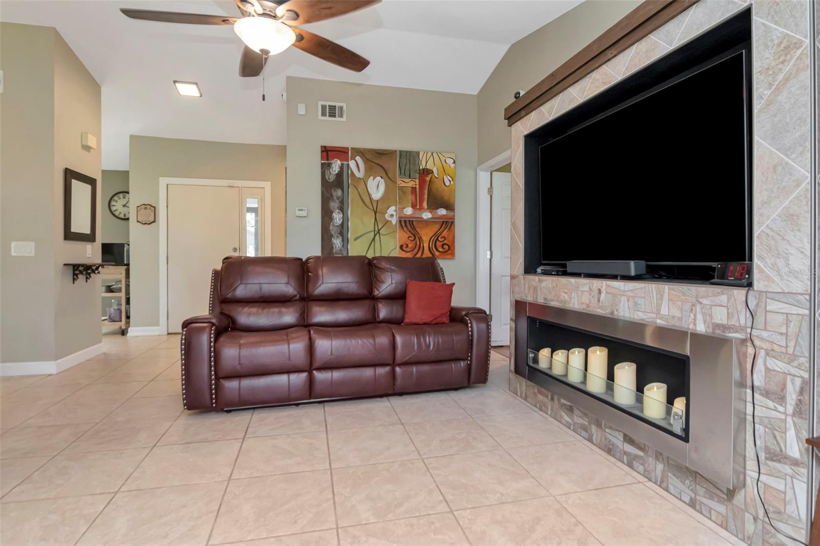 Image 12 of 52 For 6704 Seafairer Drive
