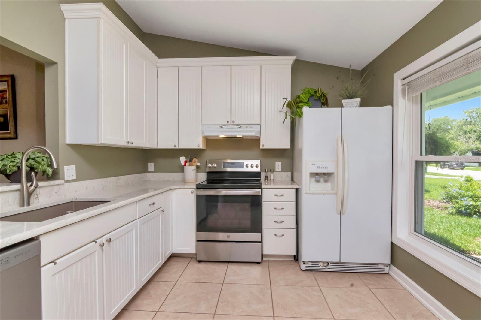 Image 14 of 52 For 6704 Seafairer Drive