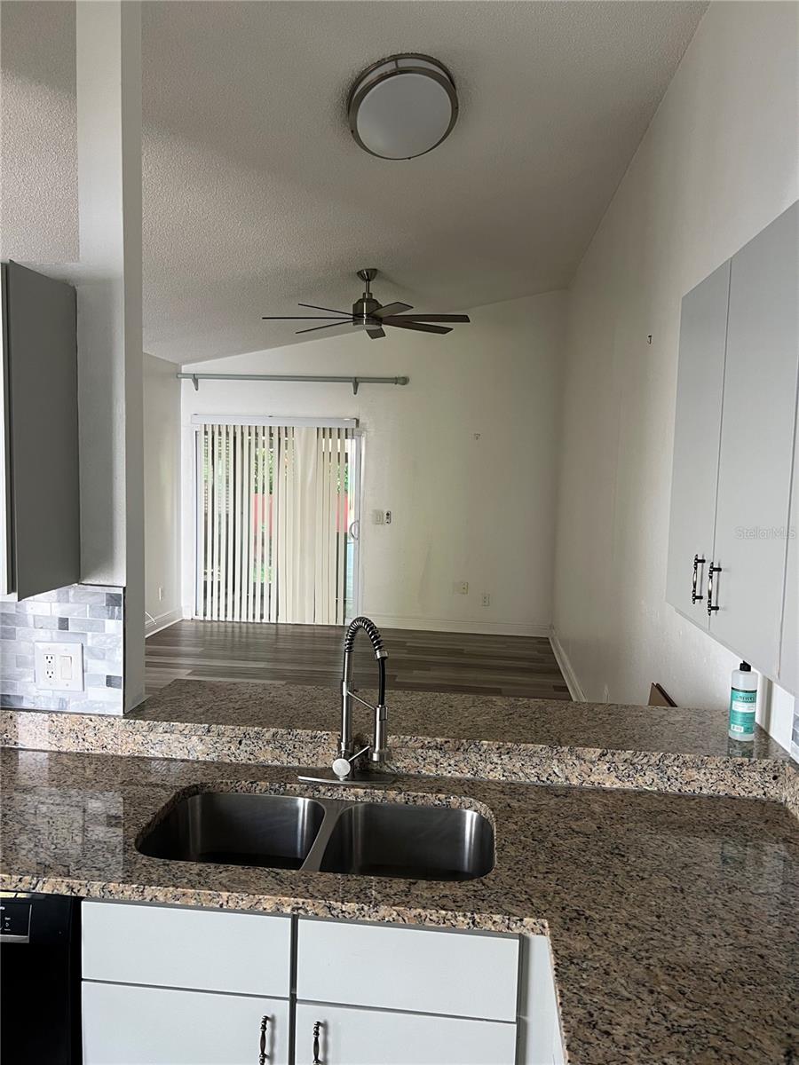 Image 3 of 11 For 3366 Cloverplace Drive