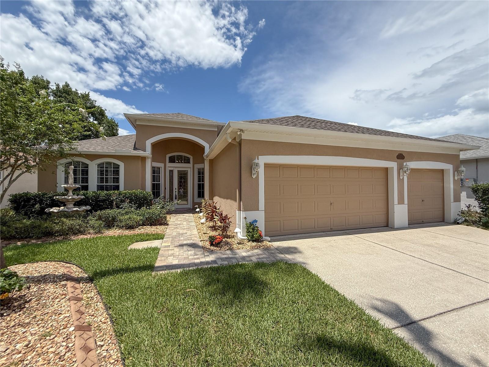 Details for 11610 Grove Arcade Drive, RIVERVIEW, FL 33569