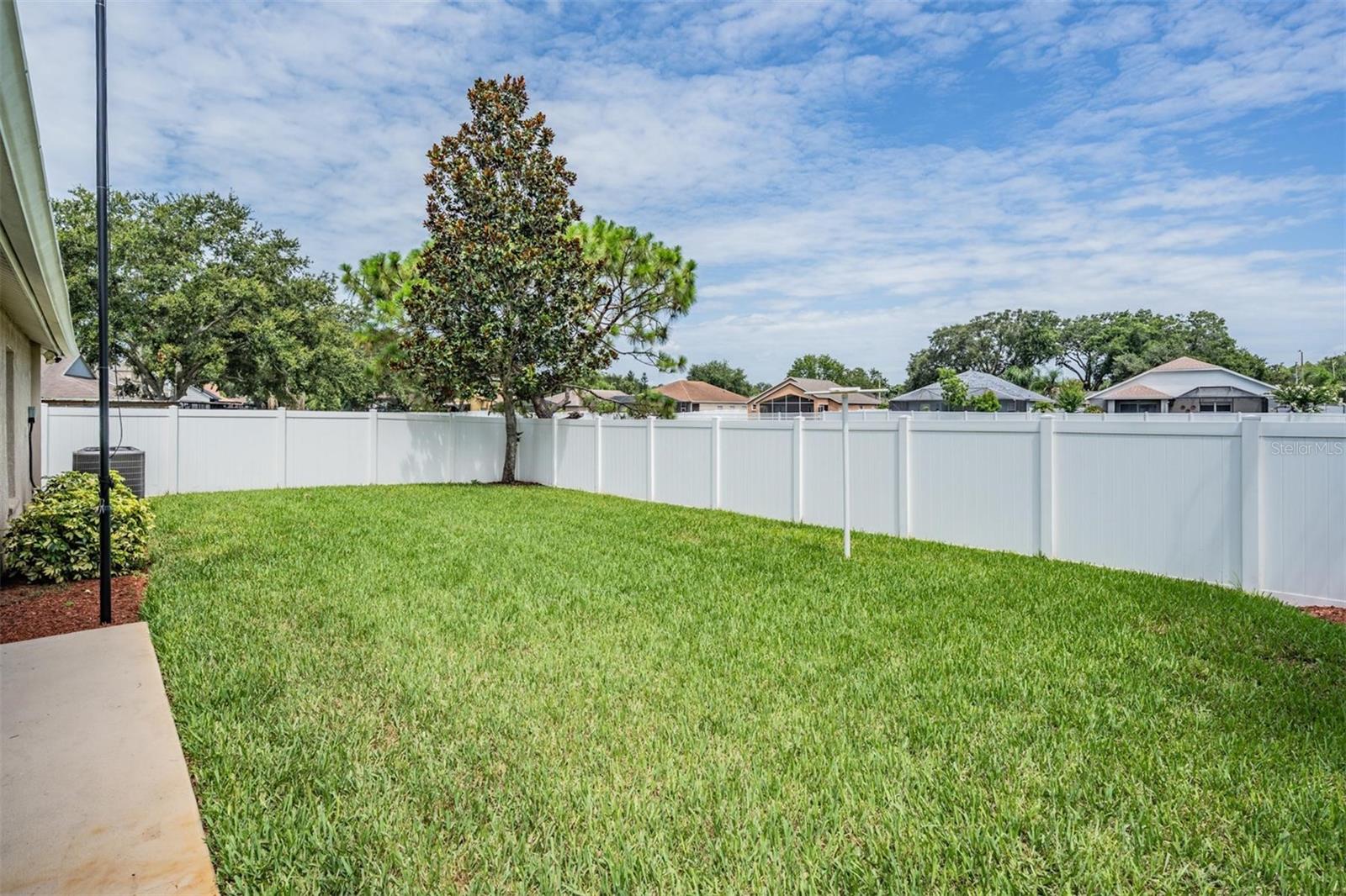 Image 26 of 35 For 24449 Mistwood Court