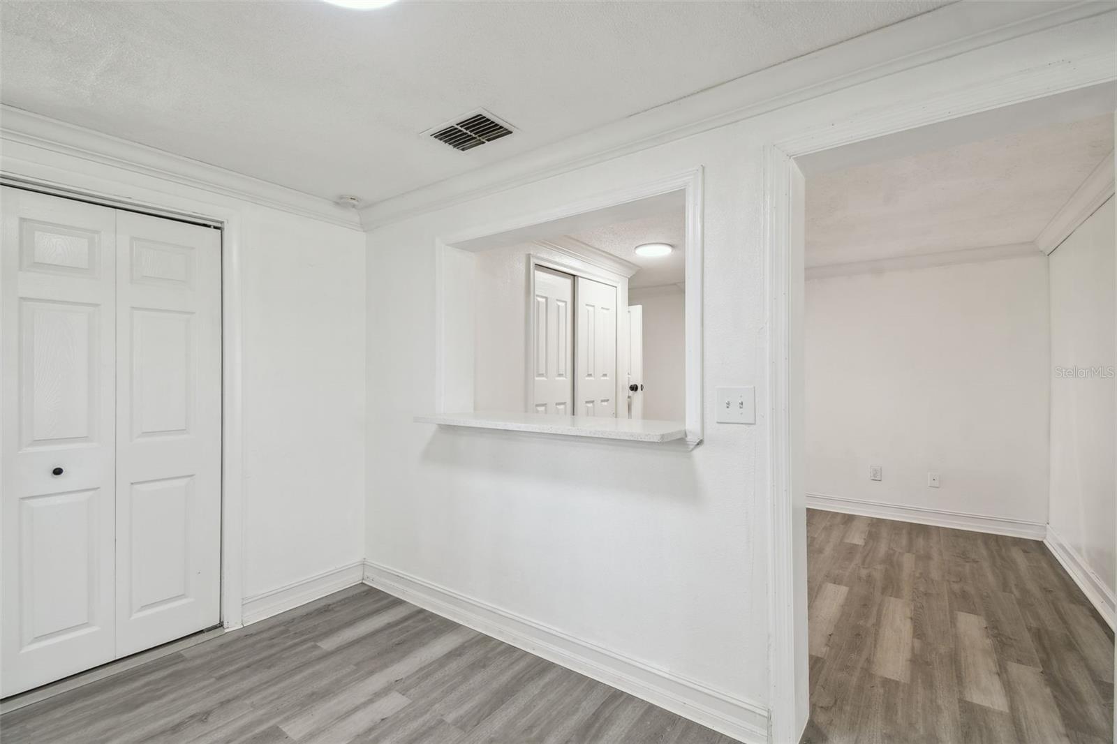 Image 12 of 35 For 1833 Knollwood Drive