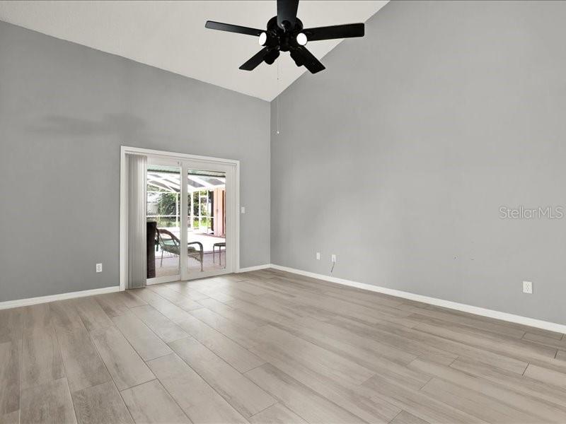 Image 17 of 49 For 15717 Jericho Drive