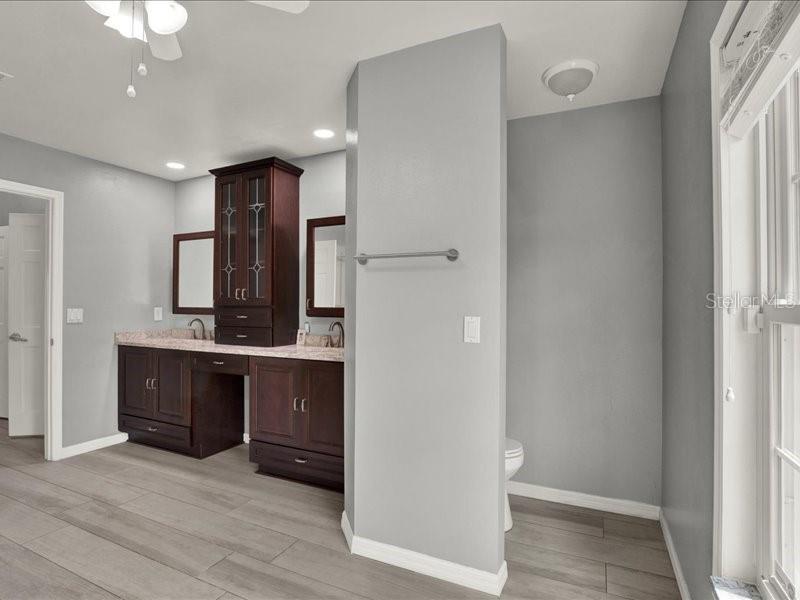 Image 30 of 49 For 15717 Jericho Drive