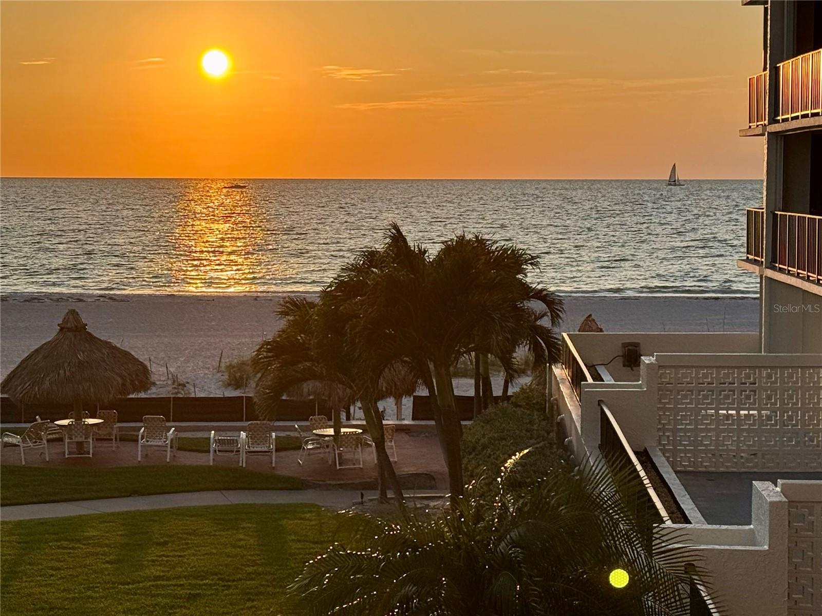 Image 2 of 34 For 1400 Gulf Boulevard 201