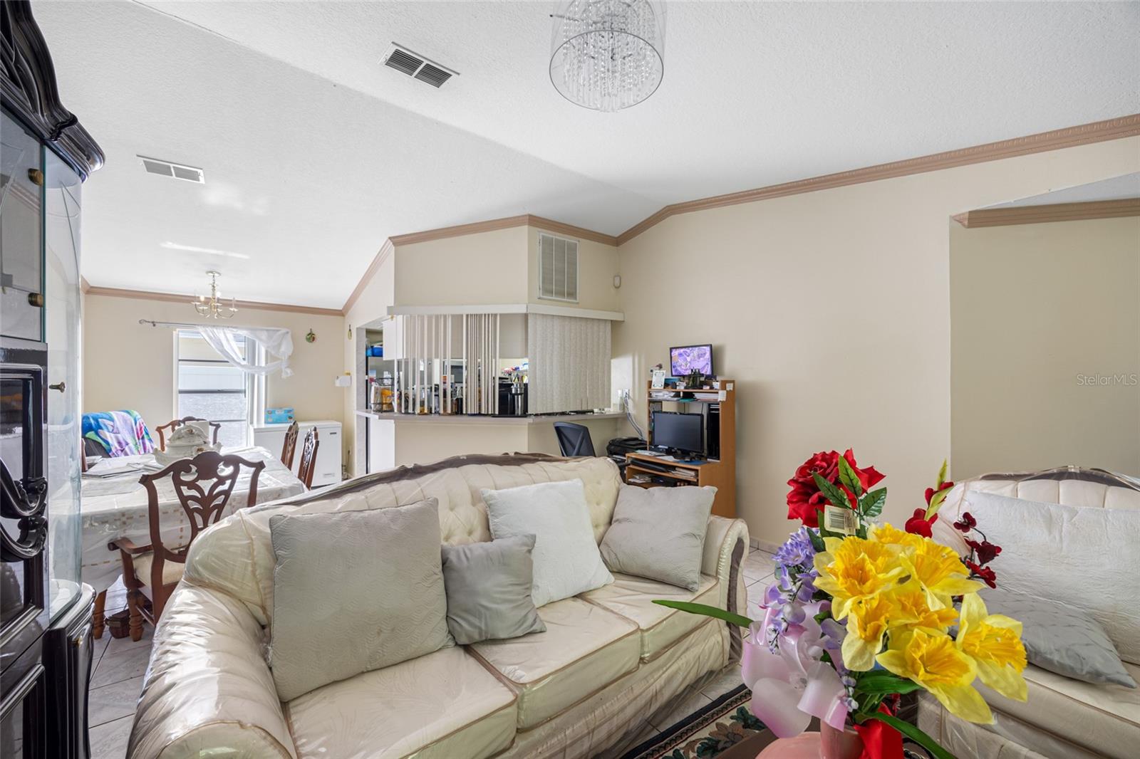 Image 12 of 49 For 8502 Hyaleah Road