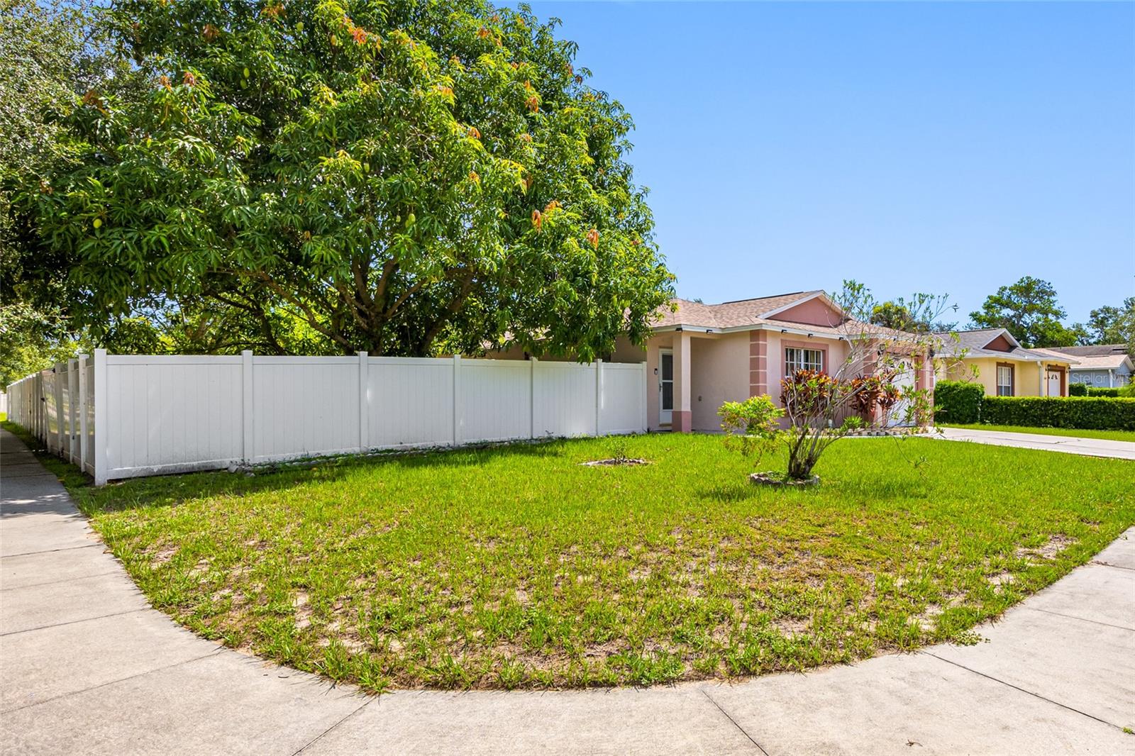 Image 7 of 49 For 8502 Hyaleah Road
