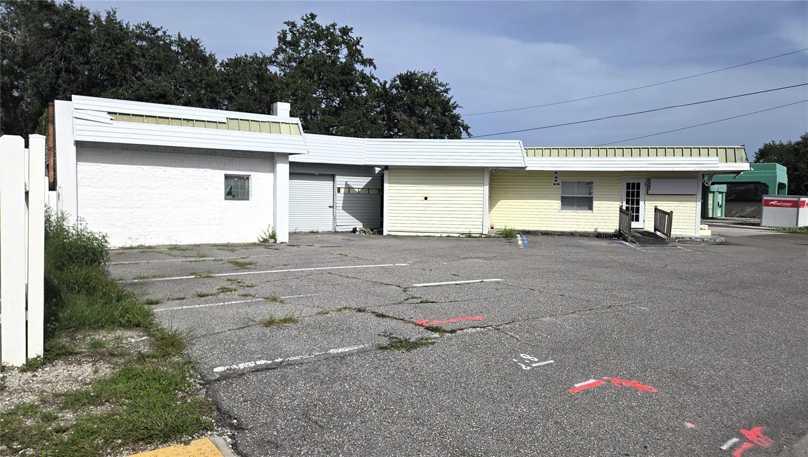 Listing photo id 0 for 1487 Fort Harrison Avenue