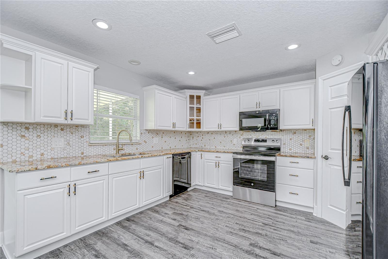 Image 6 of 68 For 12928 Kings Lake Drive