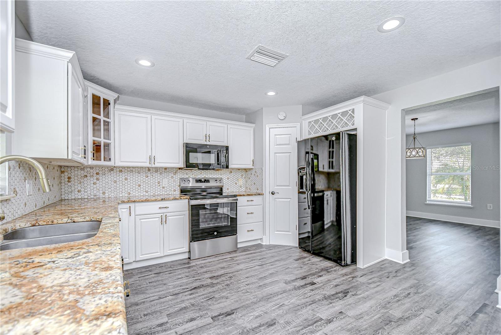 Image 7 of 68 For 12928 Kings Lake Drive