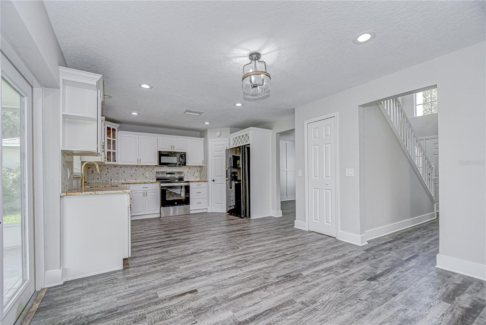 Image 9 of 68 For 12928 Kings Lake Drive