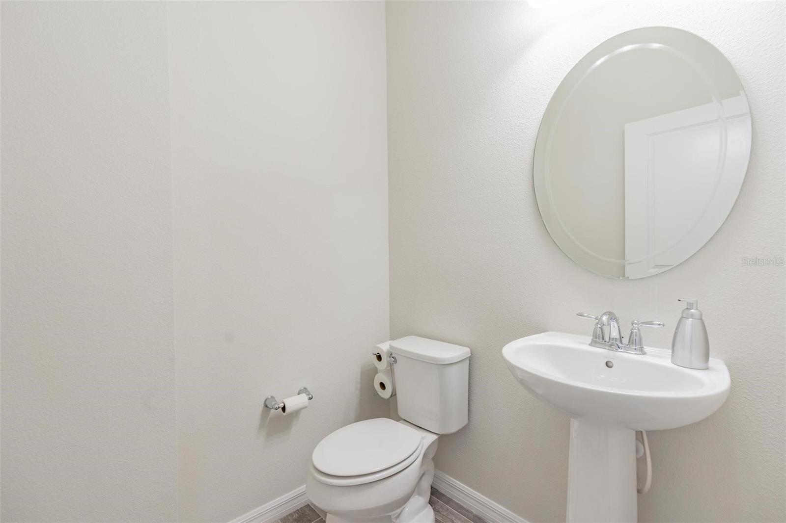 Image 15 of 75 For 8202 Olive Brook Drive