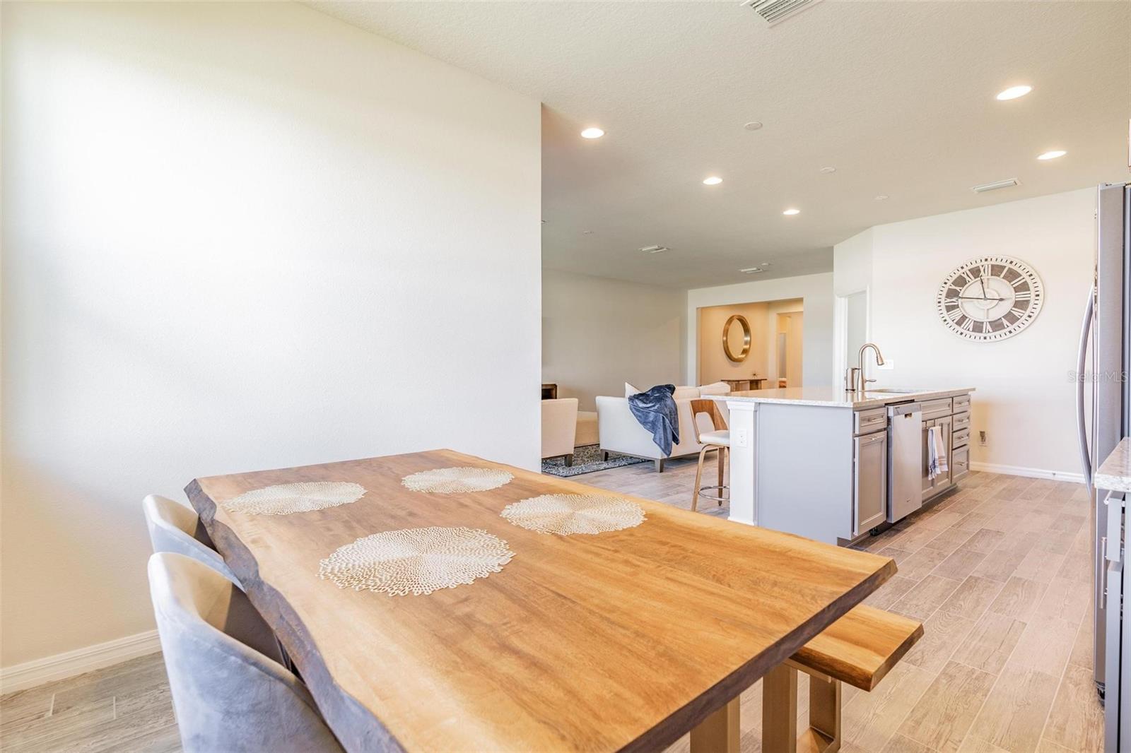 Image 36 of 75 For 8202 Olive Brook Drive