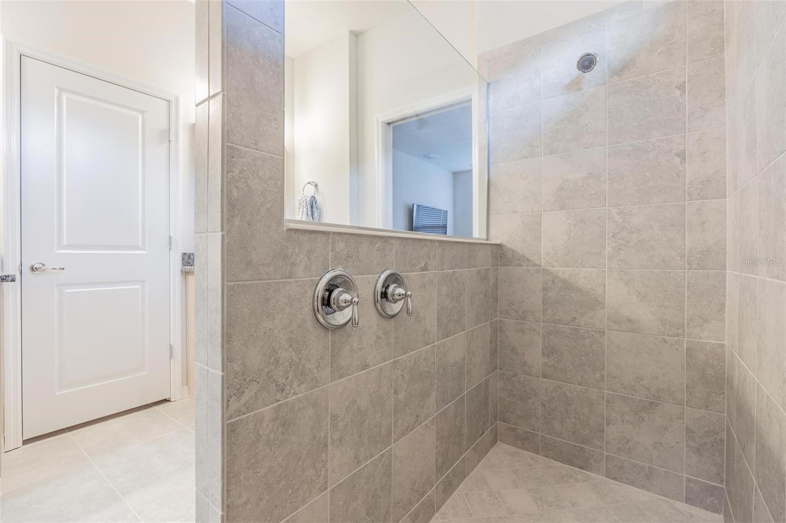 Image 43 of 75 For 8202 Olive Brook Drive