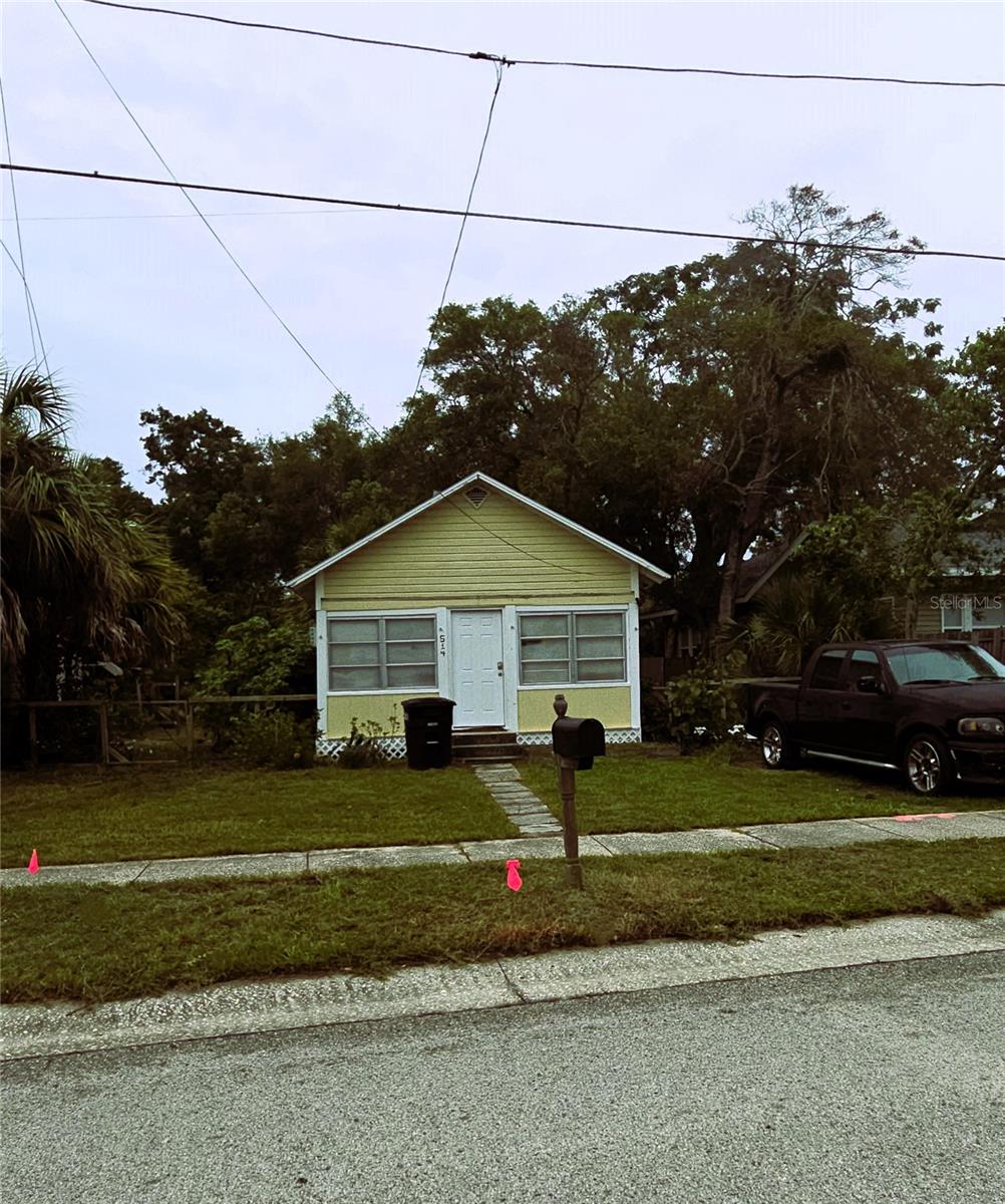 Image 4 of 5 For 514 Woodlawn Street
