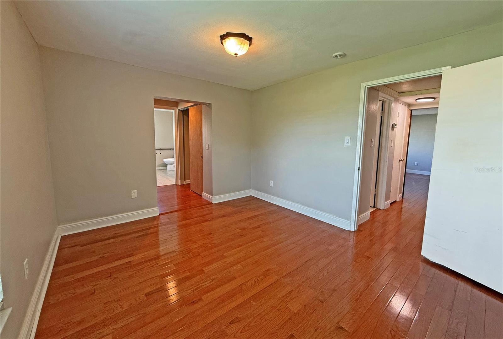 Image 12 of 19 For 4605 Grady Avenue