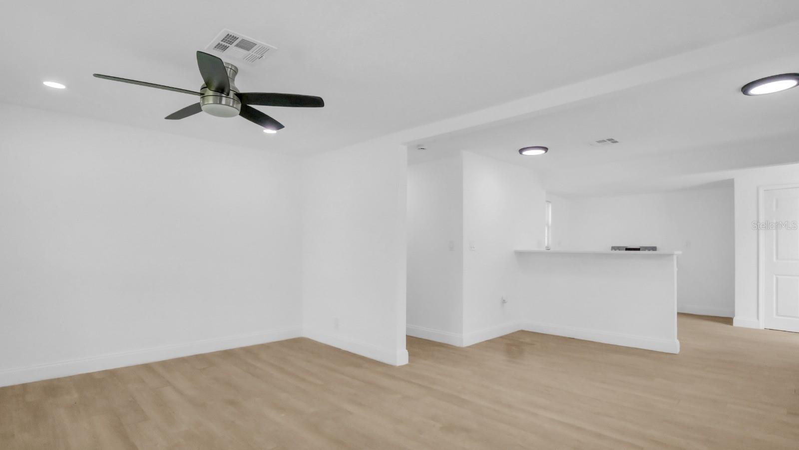 Image 11 of 26 For 708 Annie Street