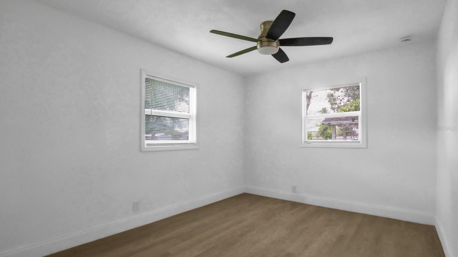 Image 17 of 26 For 708 Annie Street