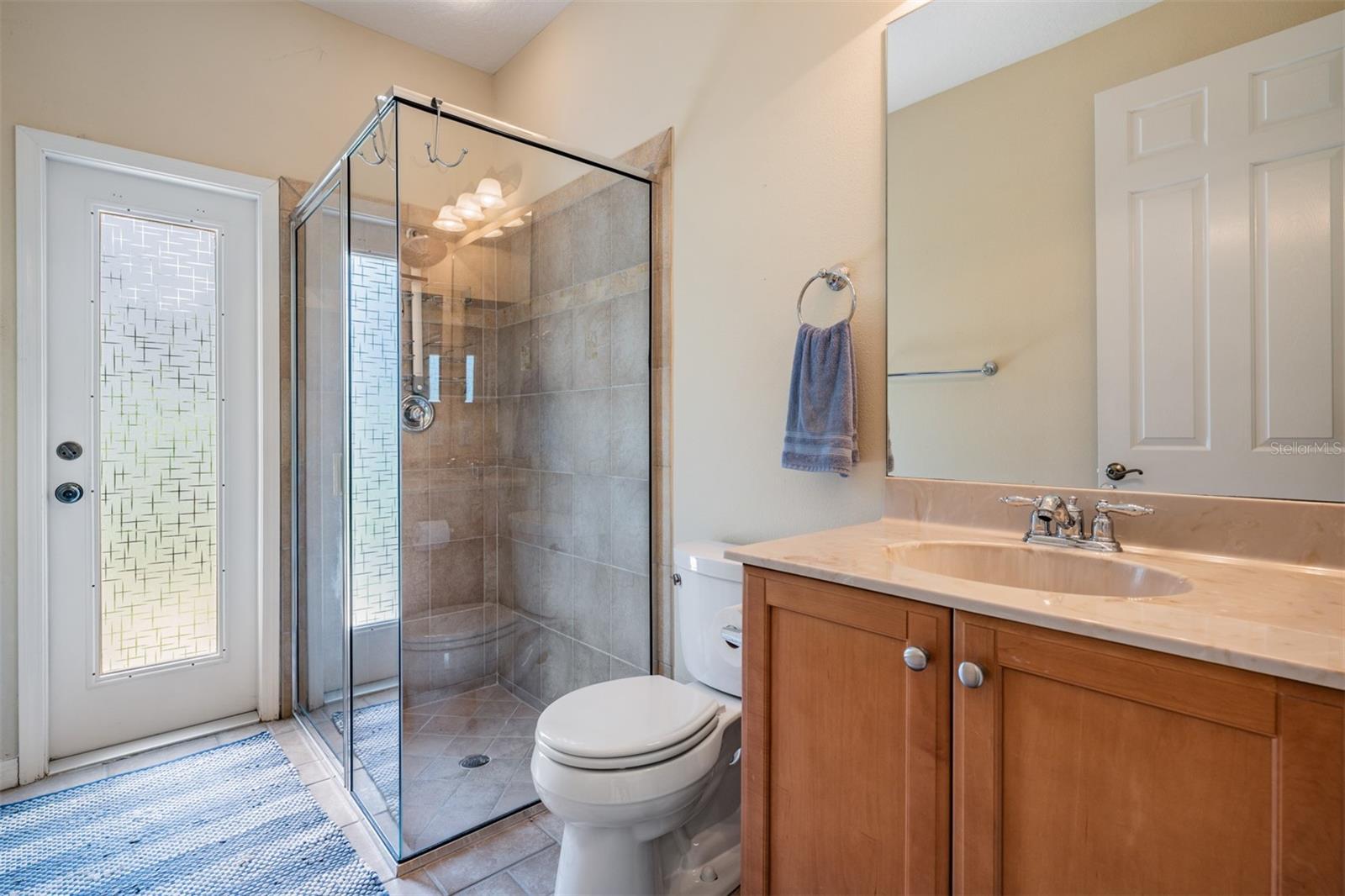 Listing photo id 22 for 13816 Thoroughbred Drive
