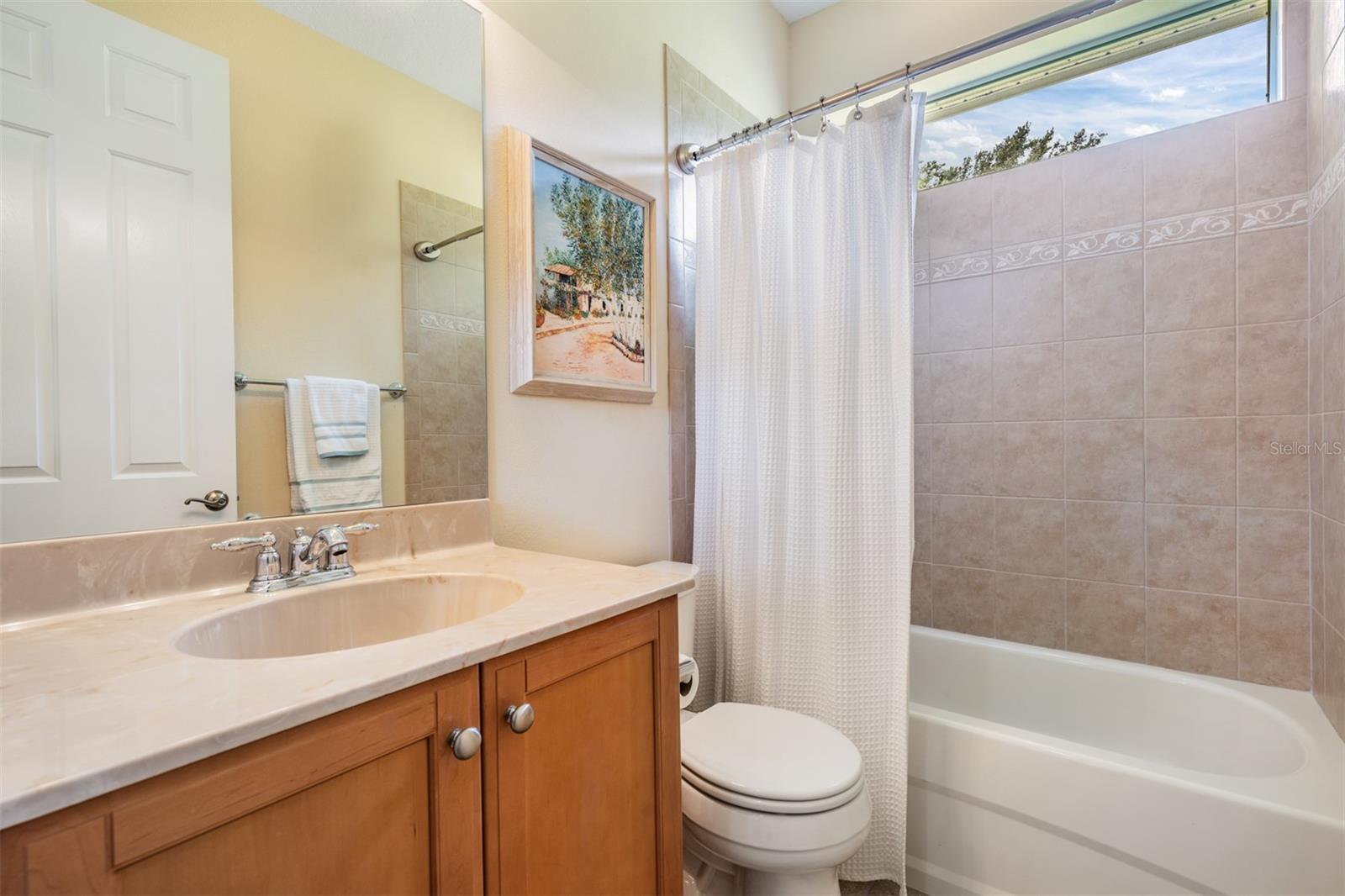 Listing photo id 24 for 13816 Thoroughbred Drive