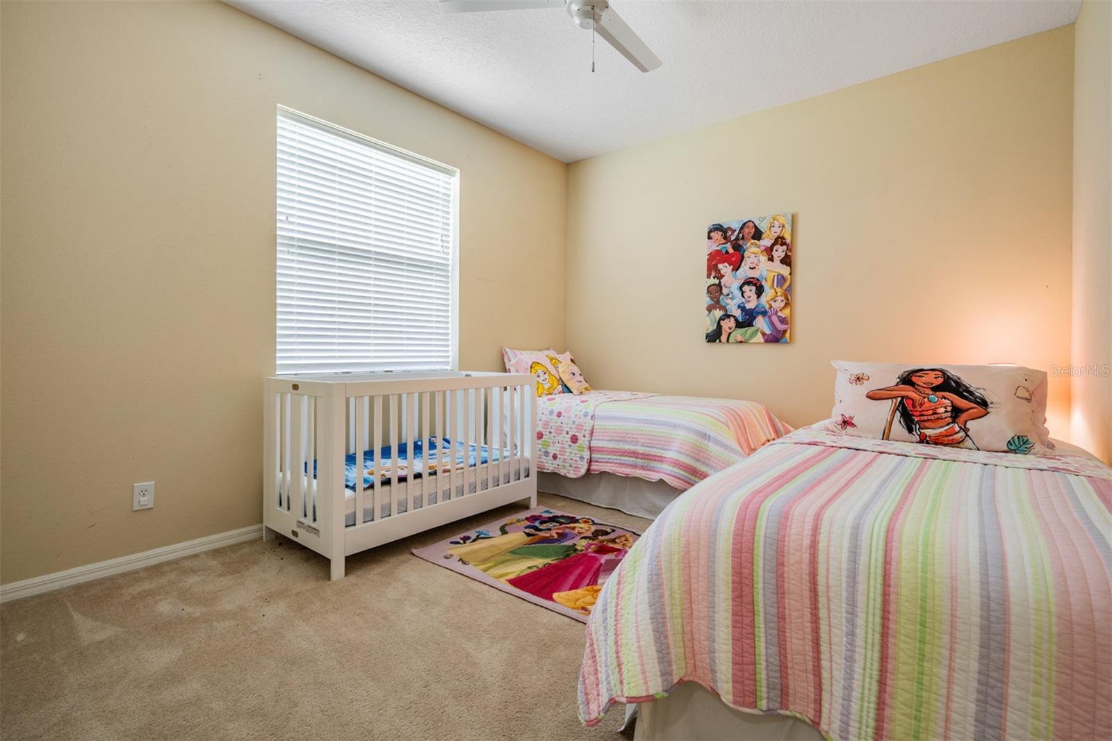 Listing photo id 25 for 13816 Thoroughbred Drive