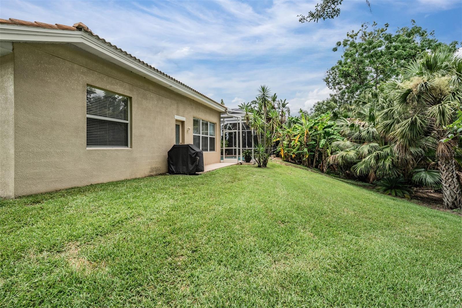 Listing photo id 27 for 13816 Thoroughbred Drive