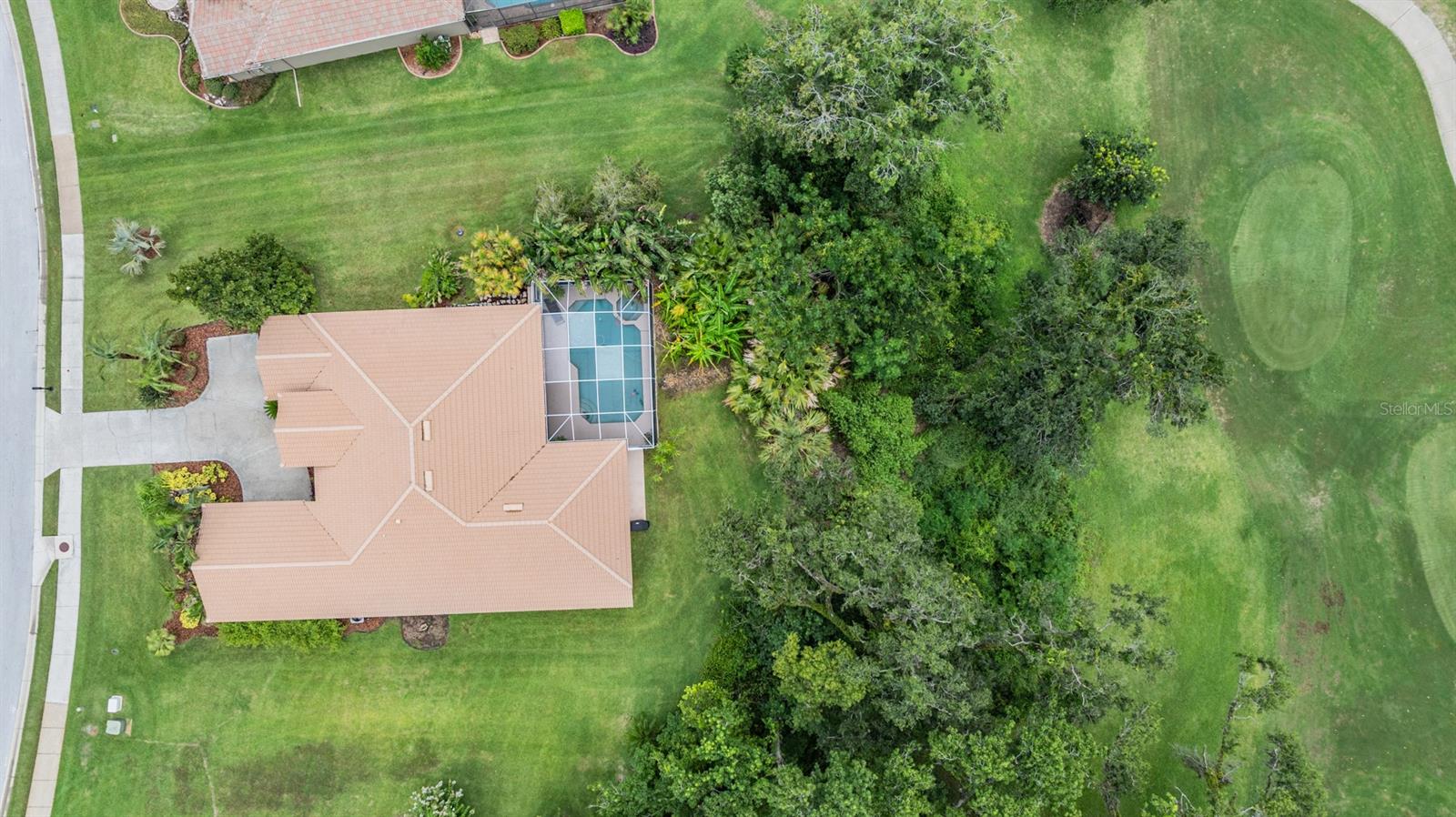Listing photo id 48 for 13816 Thoroughbred Drive