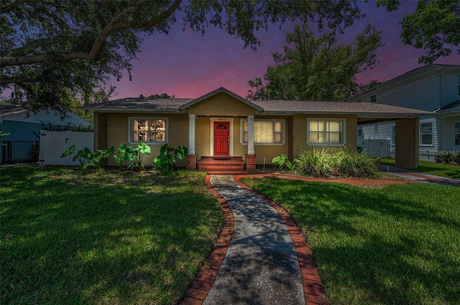 Listing photo id 0 for 4112 Corona Street