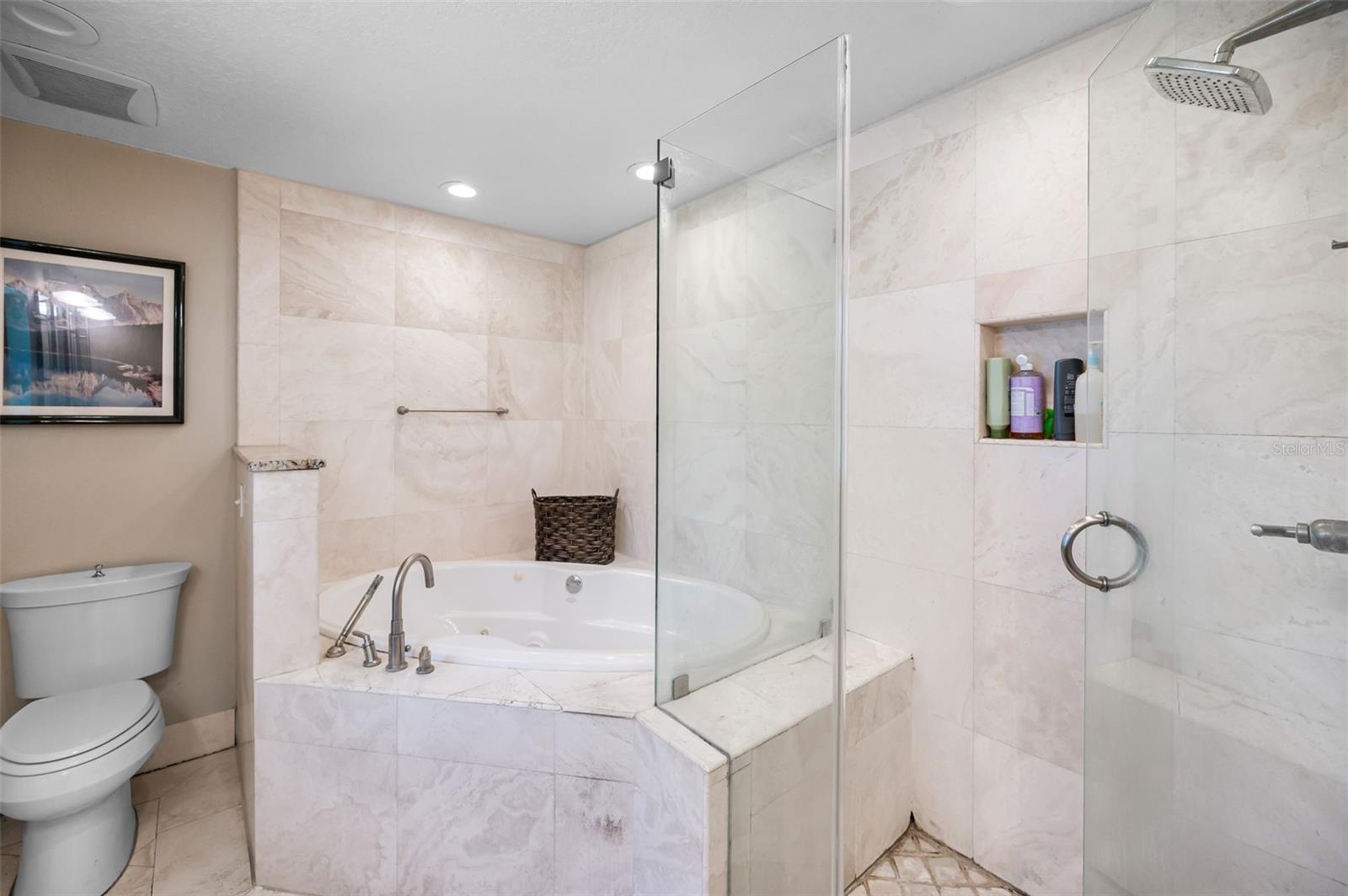 Listing photo id 23 for 4112 Corona Street