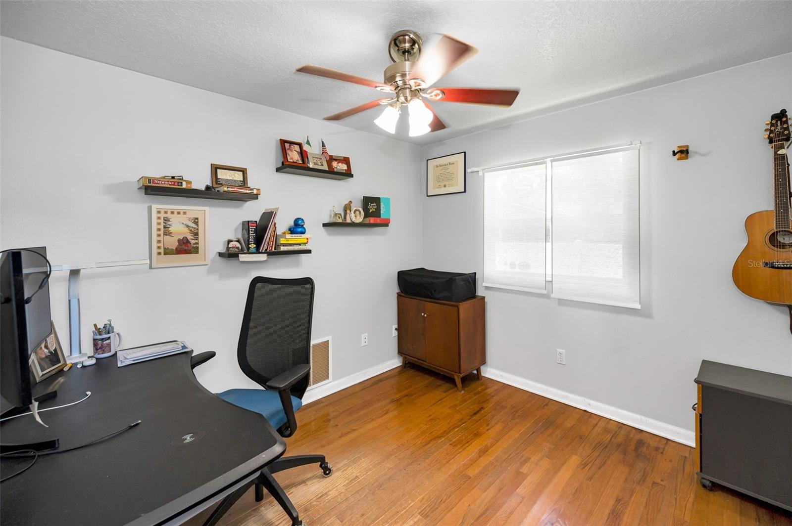 Listing photo id 30 for 4112 Corona Street