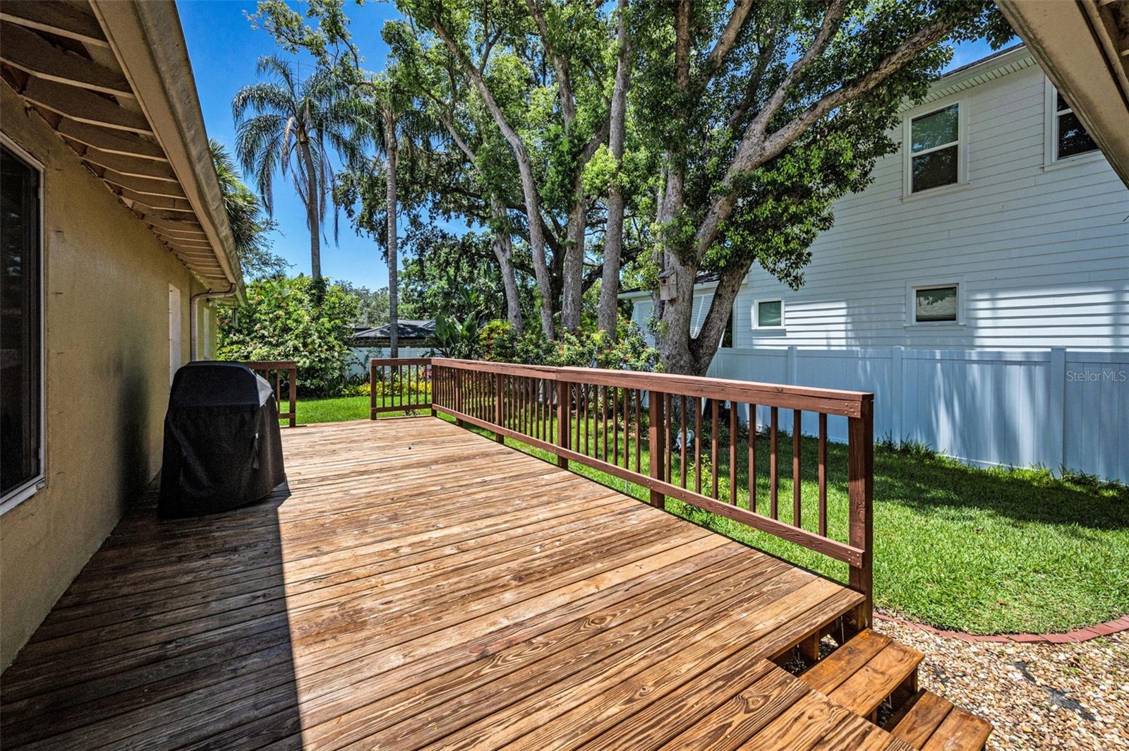 Listing photo id 46 for 4112 Corona Street