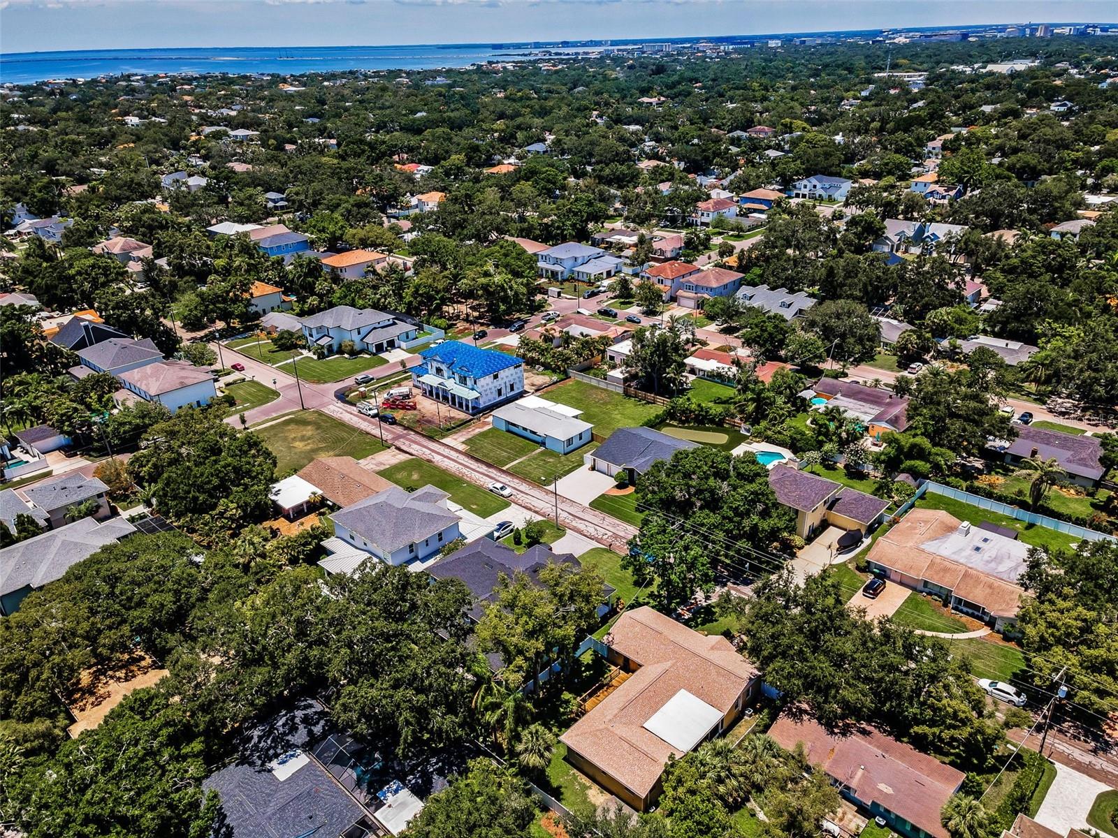 Listing photo id 51 for 4112 Corona Street