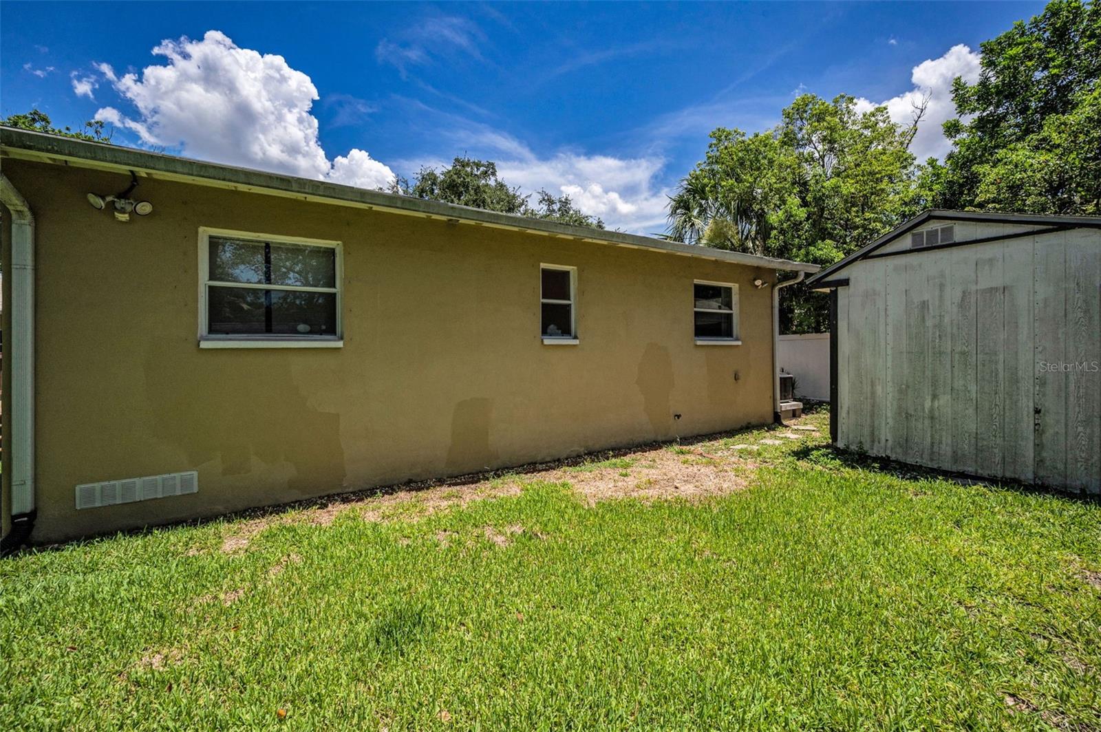 Listing photo id 63 for 4112 Corona Street