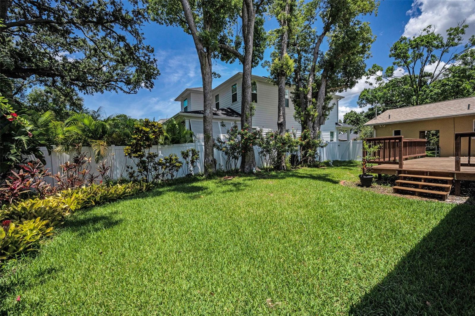 Listing photo id 67 for 4112 Corona Street