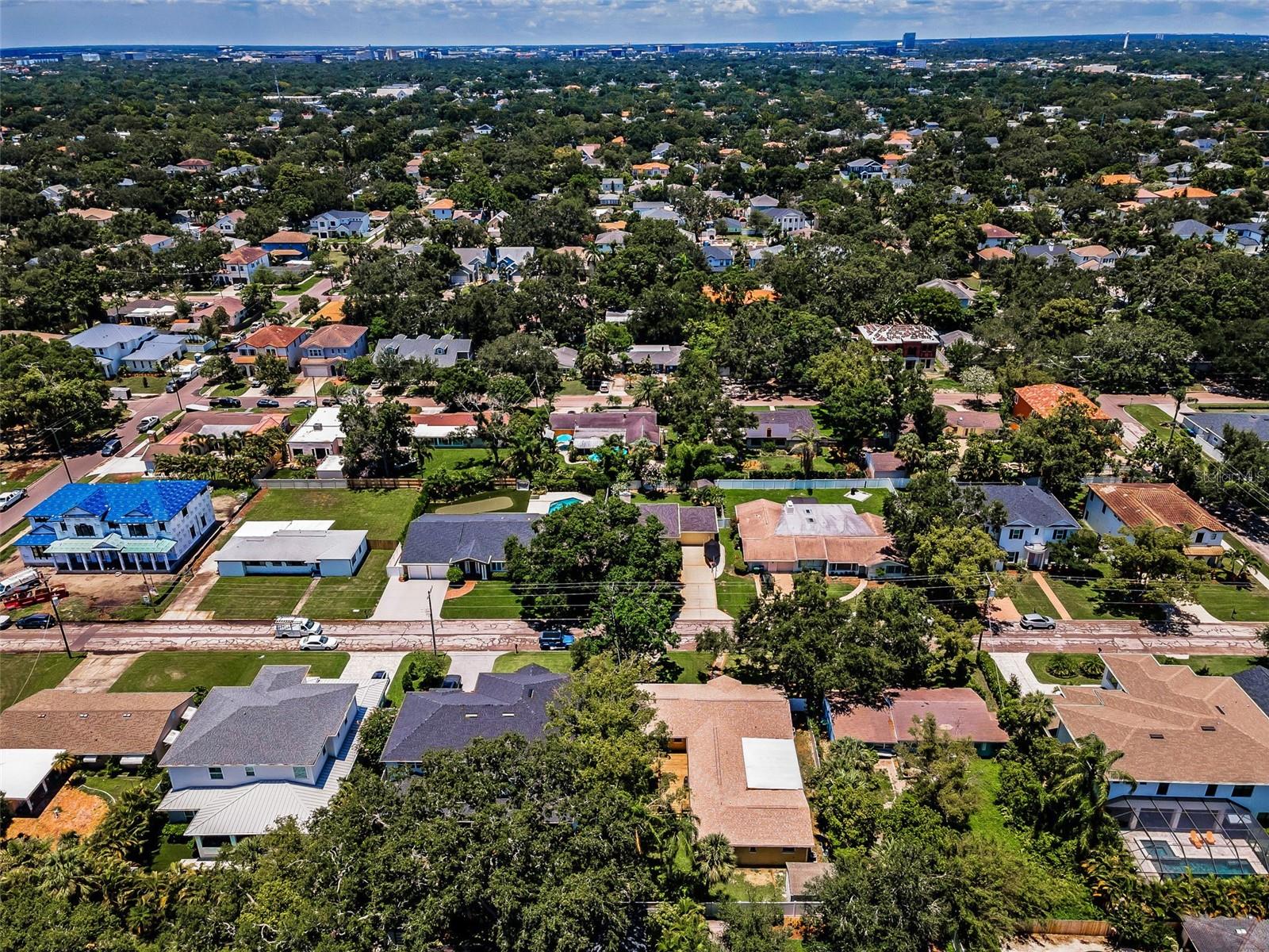 Listing photo id 68 for 4112 Corona Street