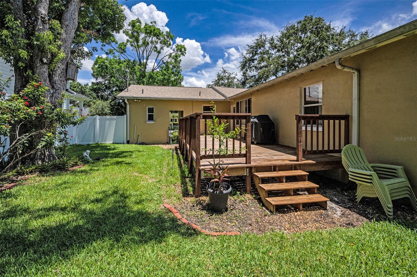 Listing photo id 69 for 4112 Corona Street