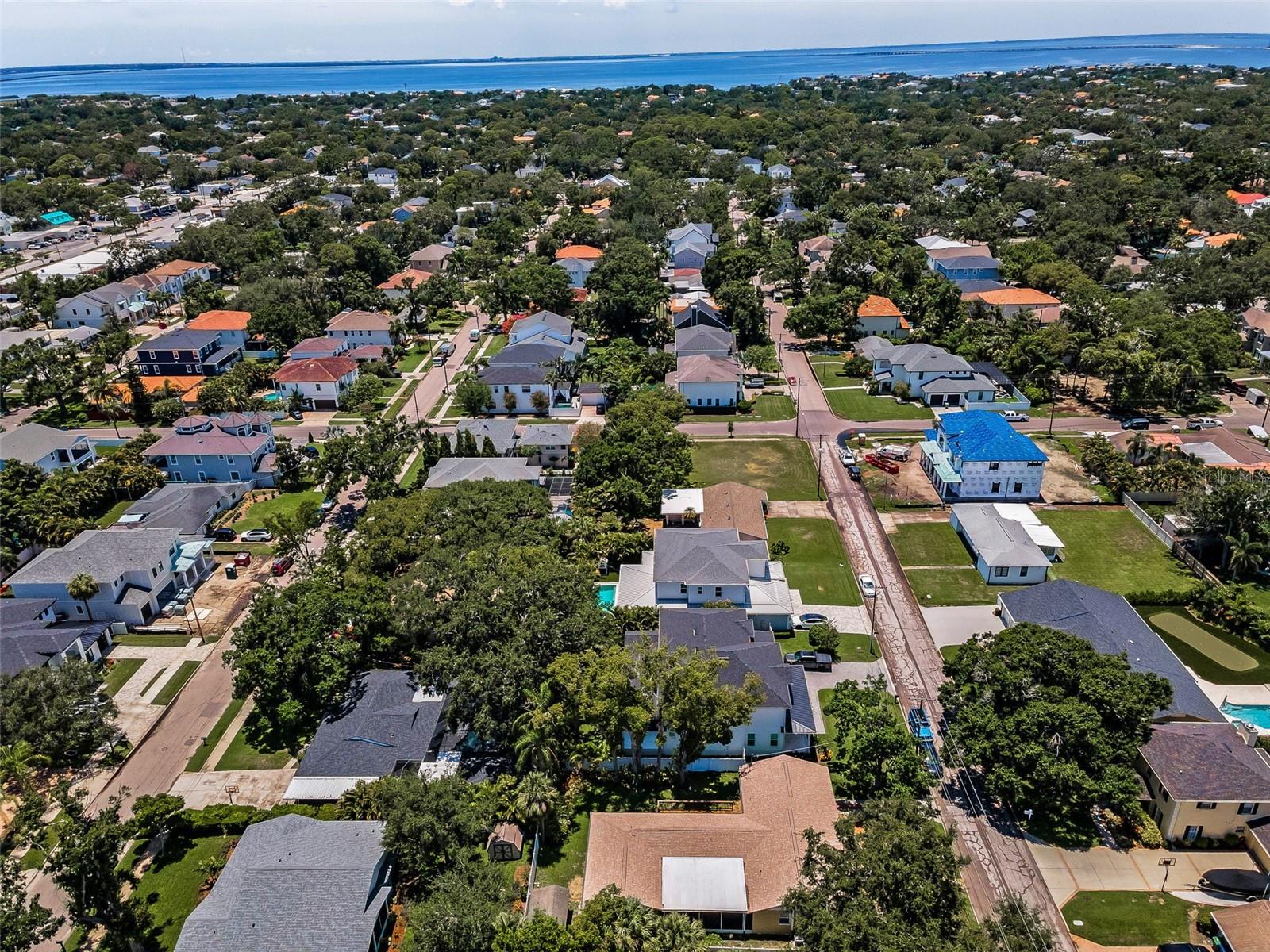Listing photo id 71 for 4112 Corona Street