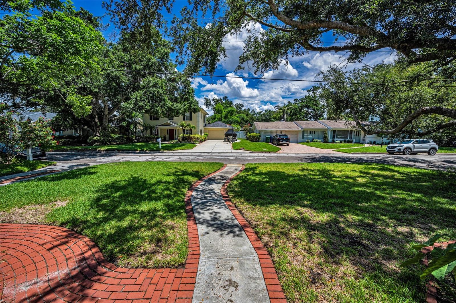 Listing photo id 72 for 4112 Corona Street