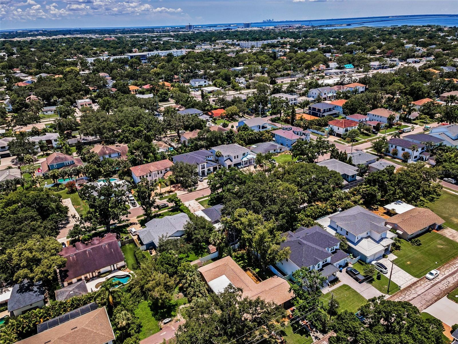 Listing photo id 73 for 4112 Corona Street