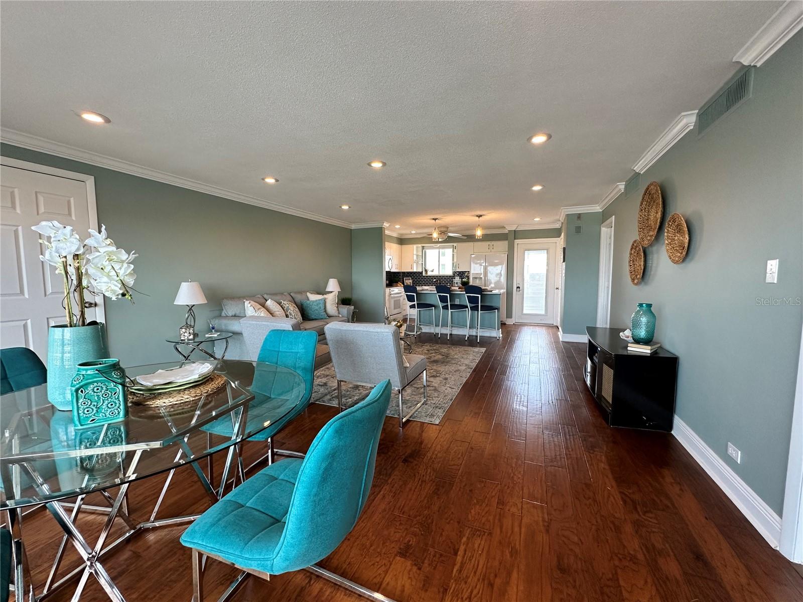 Image 2 of 26 For 1365 Snell Isle Boulevard Ne 6e