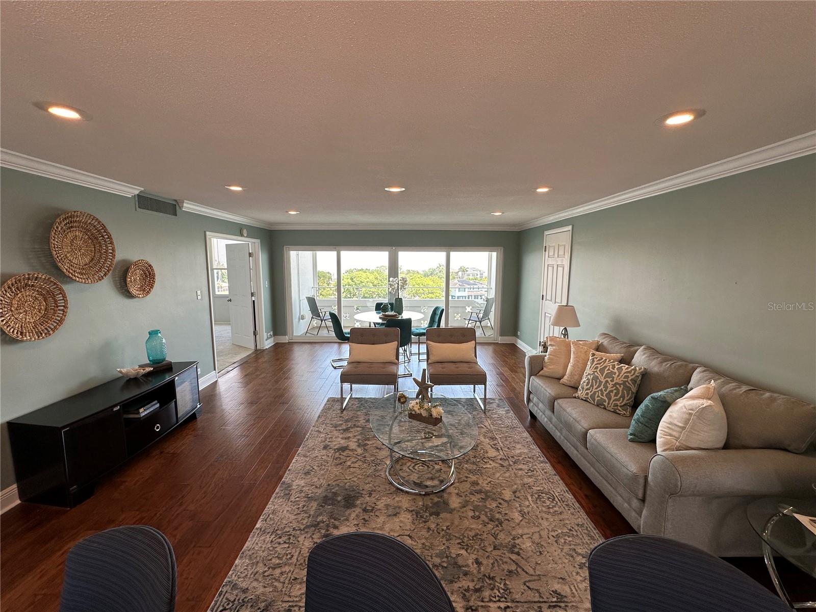 Image 21 of 26 For 1365 Snell Isle Boulevard Ne 6e