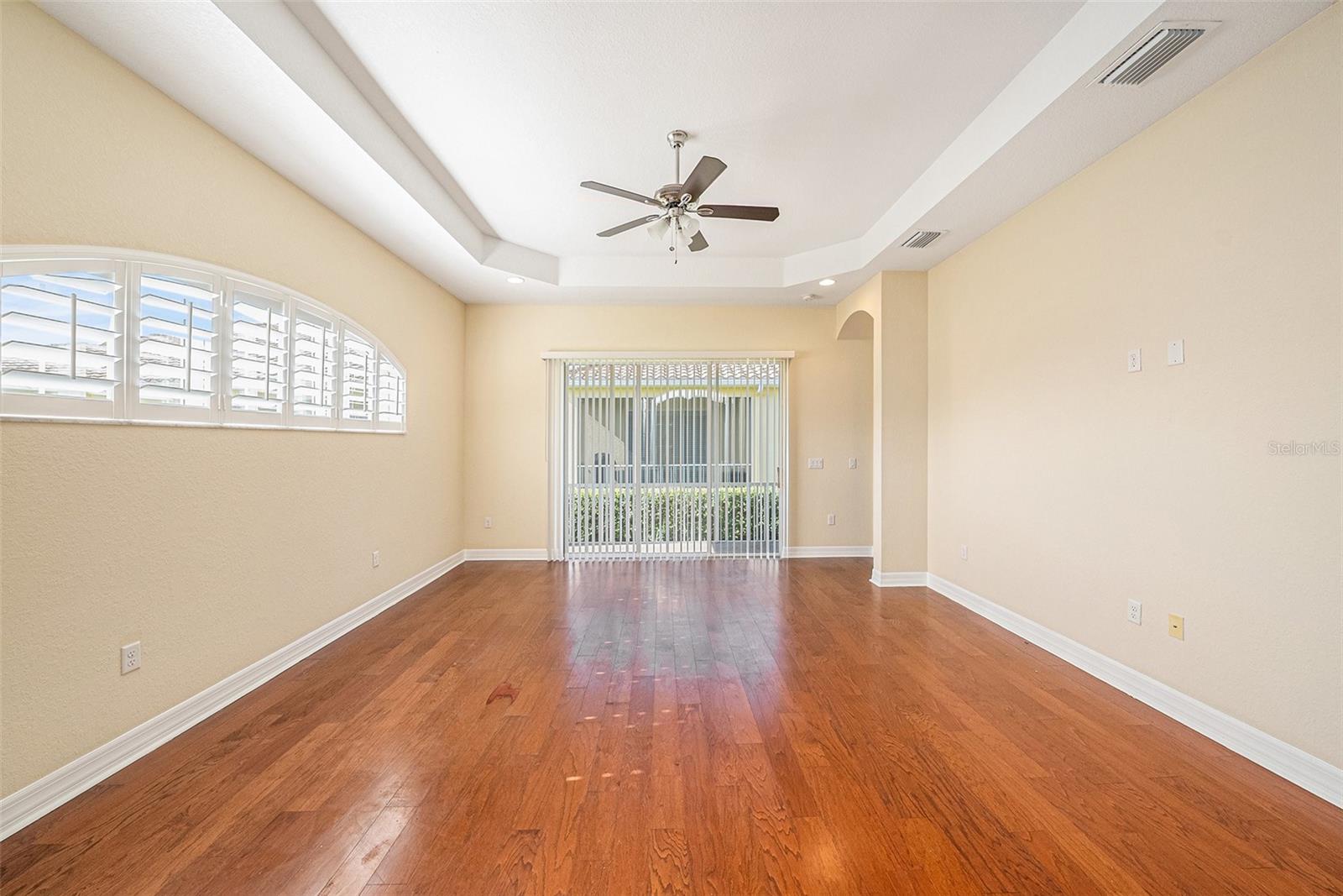 Listing photo id 9 for 4760 Wheel House Drive