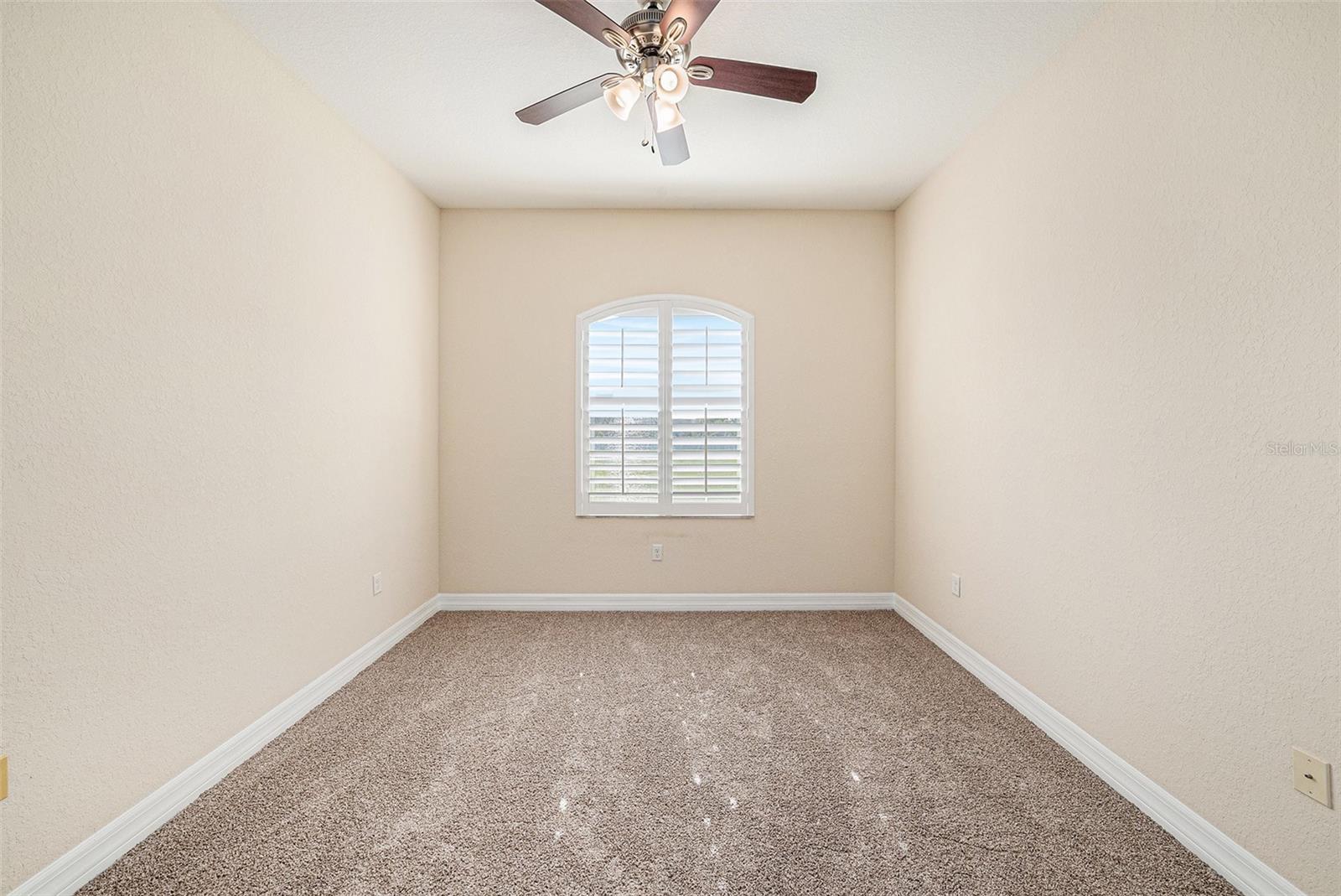 Listing photo id 17 for 4760 Wheel House Drive